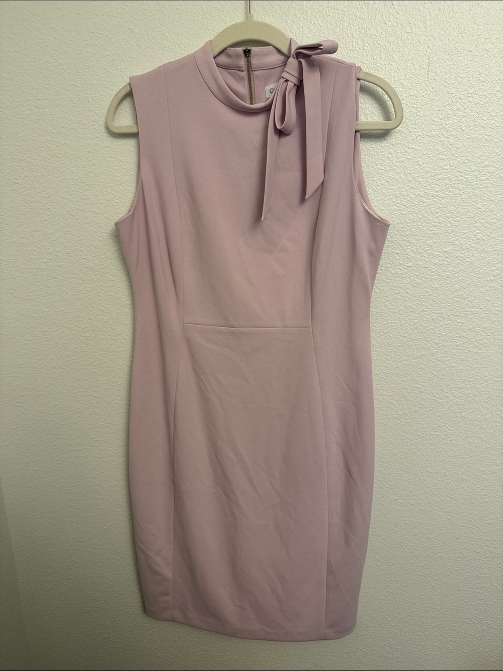 Calvin Klein Sleeveless Bow-Neck Sheath Dress in Light Pink/Purple